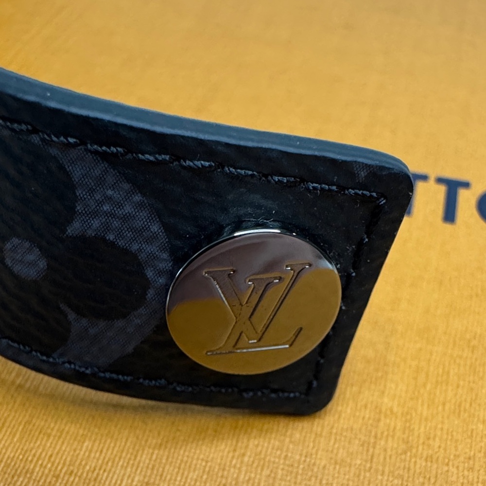 Louis Vuitton eclipse monogram bracelet - Picture 10 of 14